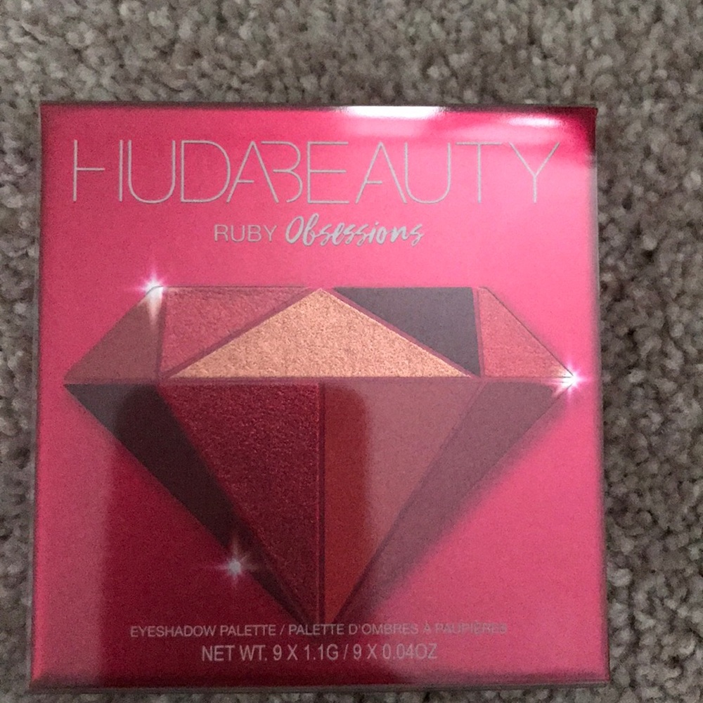 Huda beauty palette